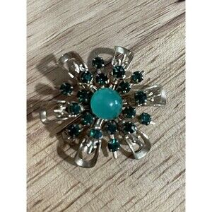 Green Cabochon Flower Fluer De Lis Burst Broach 1950s VTG
